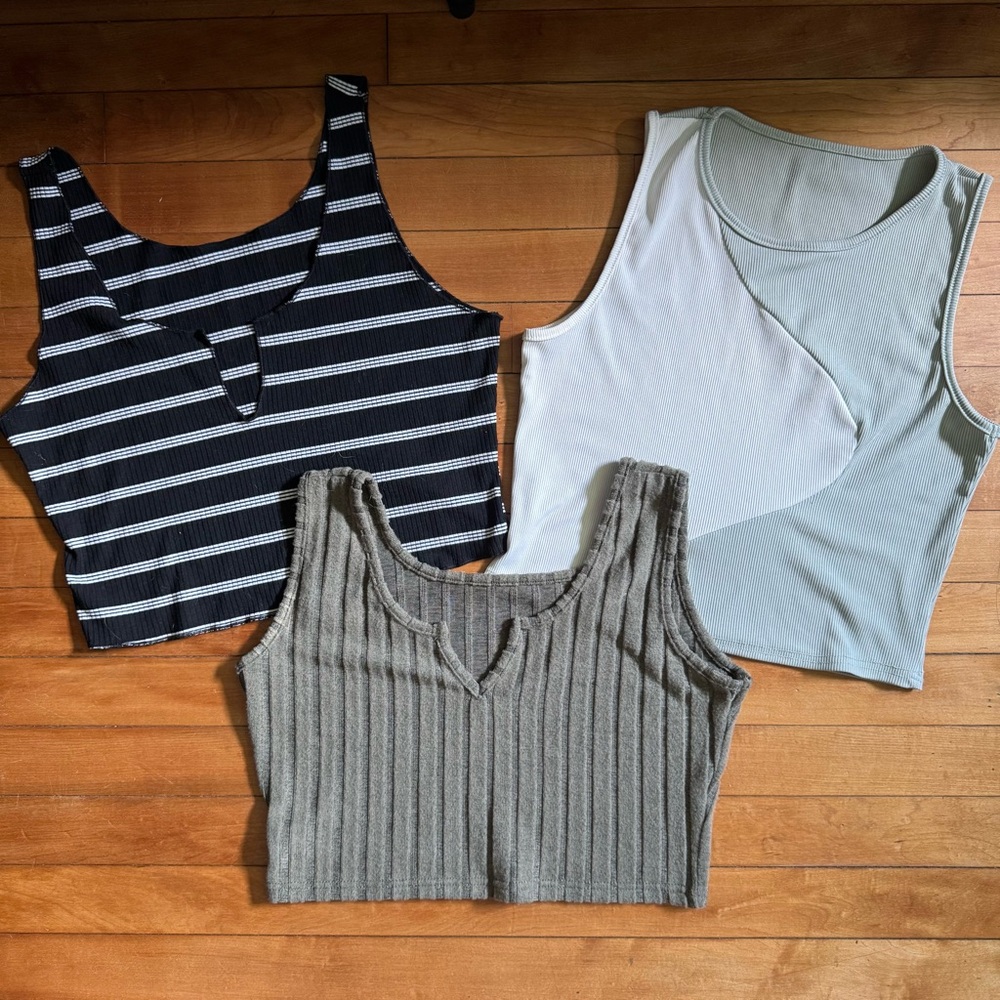 SHEIN Crop Tank Bundle Size L